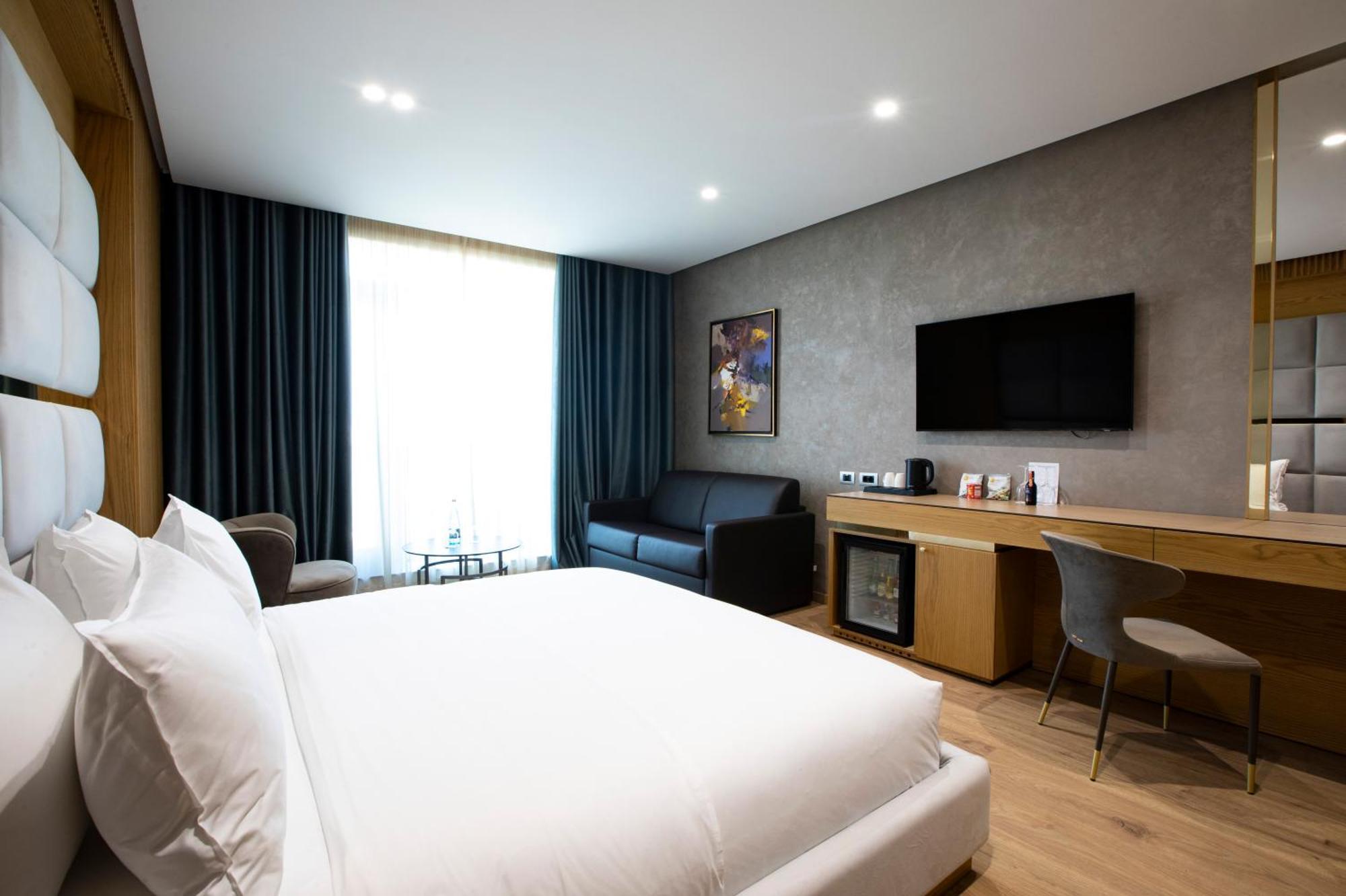 Marinaj Hotel & Spa Tirana Buitenkant foto